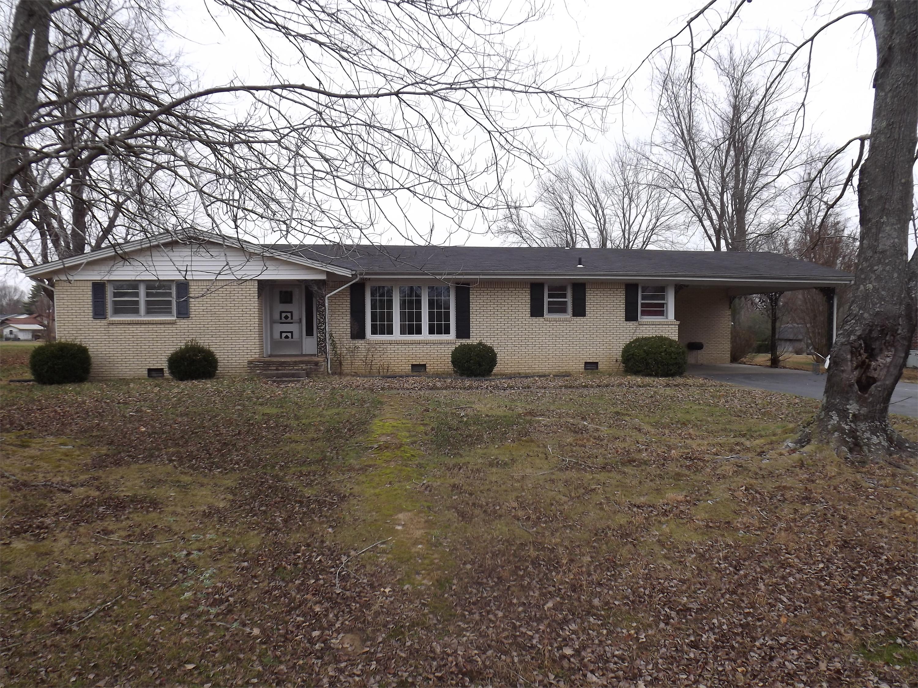 1604 Belmont Dr